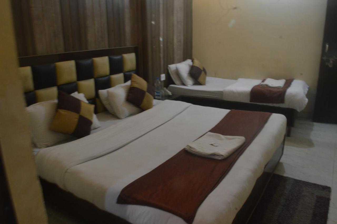 Hotel Apsara , By Soank Hospitality Haridwār Exteriör bild