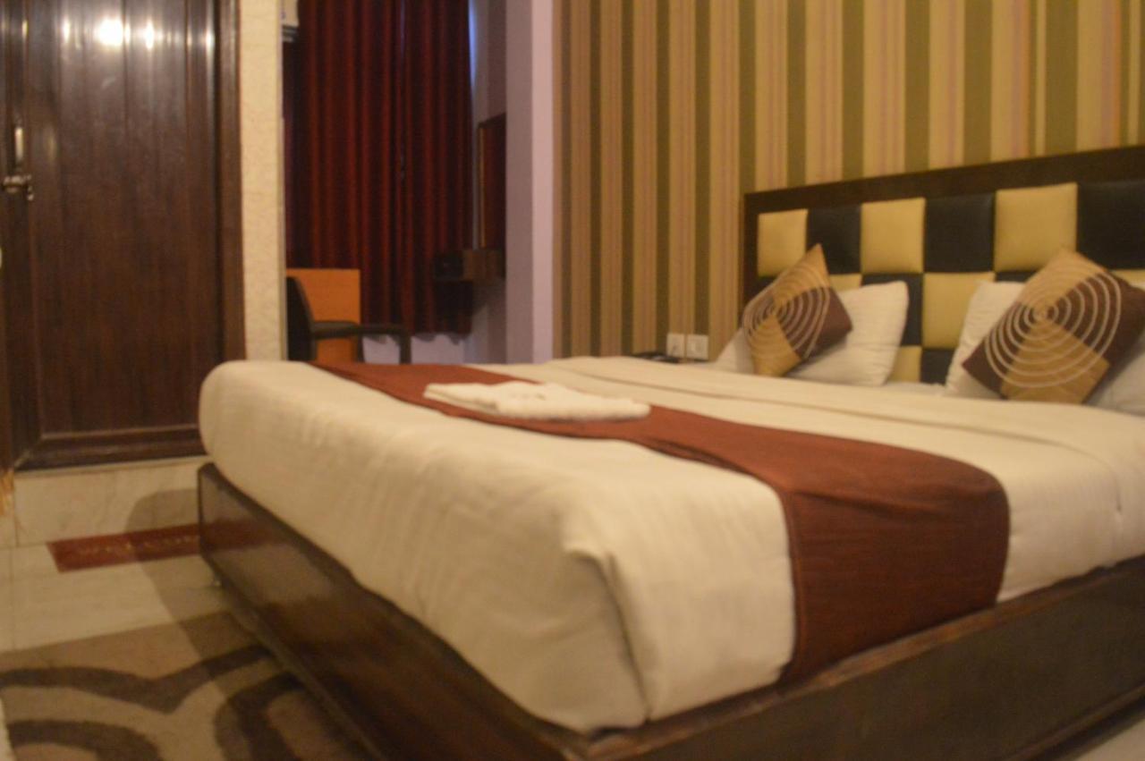 Hotel Apsara , By Soank Hospitality Haridwār Exteriör bild