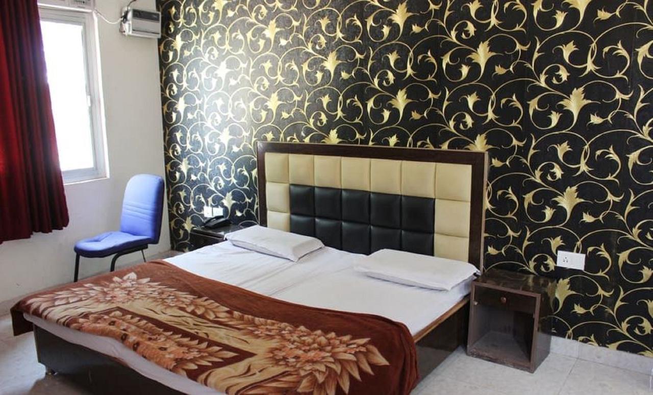 Hotel Apsara , By Soank Hospitality Haridwār Exteriör bild